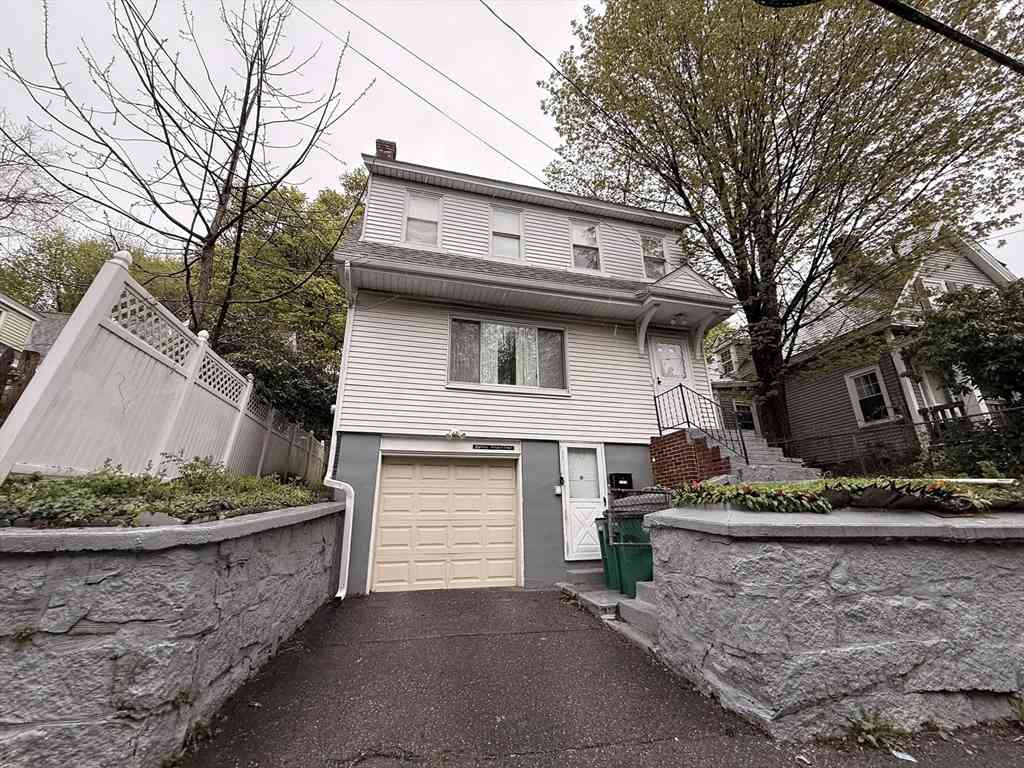 Homes For Sale - 18 Pleasant St<br/> Fitchburg, MA 01420