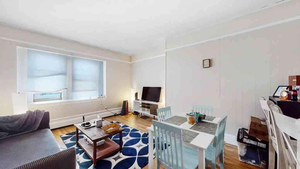 Apartment For Rent - 289 Beacon #9<br/> Boston, MA 02116