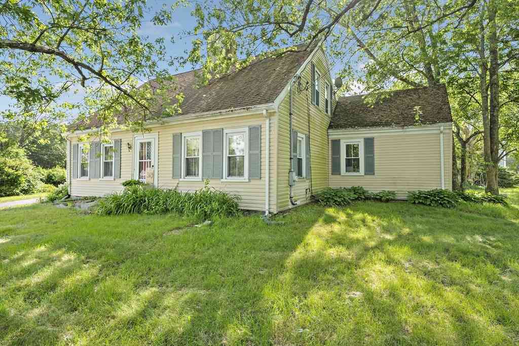 Homes For Sale - 369 Washington St<br/> East Bridgewater, MA 02333