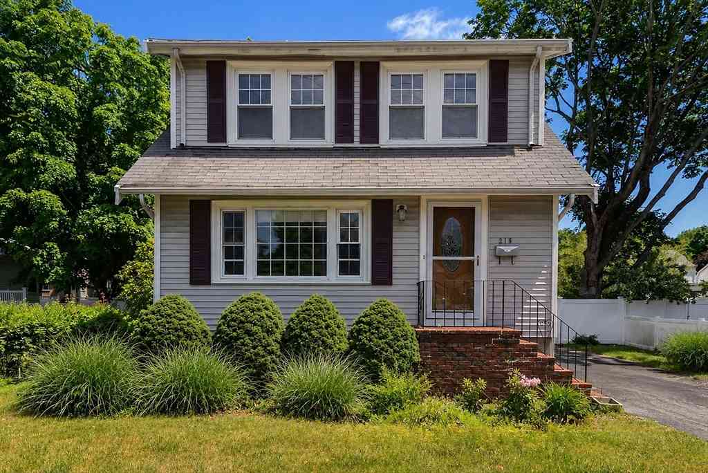 Homes For Sale - 216 Park Ave<br/> Weymouth, MA 02190