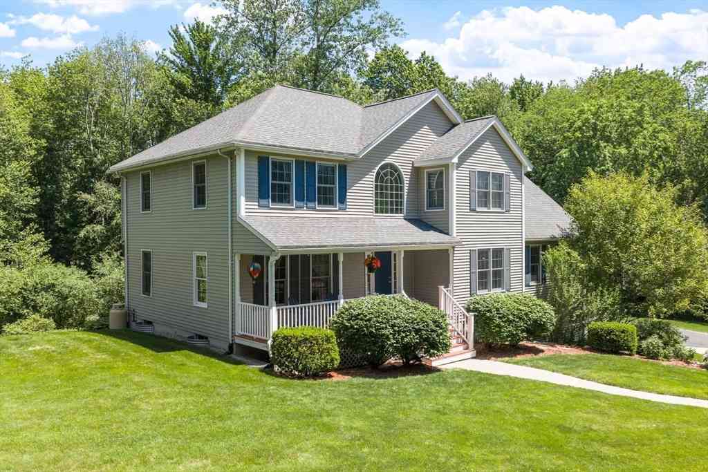 Homes For Sale - 5 Laury Lane<br/> Littleton, MA 01460