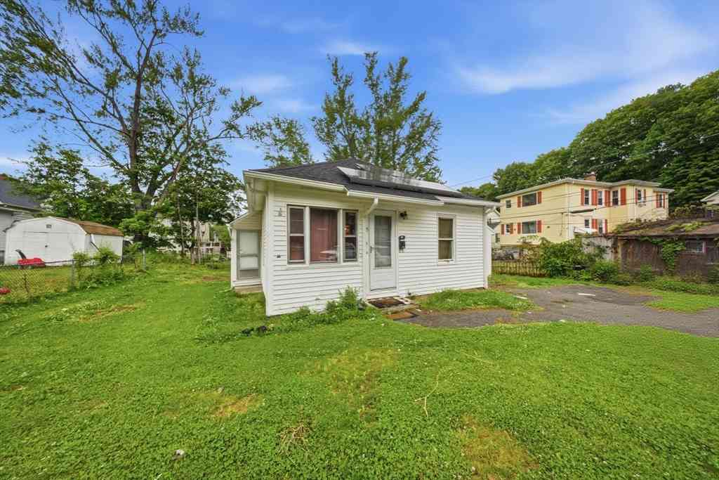Homes For Sale - 3 Brief St<br/> Worcester, MA 01604