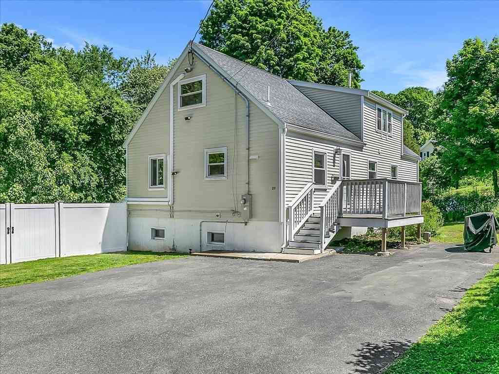 Homes For Sale - 25 King Terrace<br/> Beverly, MA 01915