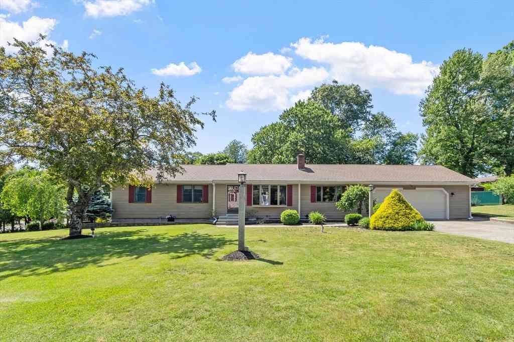 Homes For Sale - 89 Stony Brook Rd<br/> Raynham, MA 02767