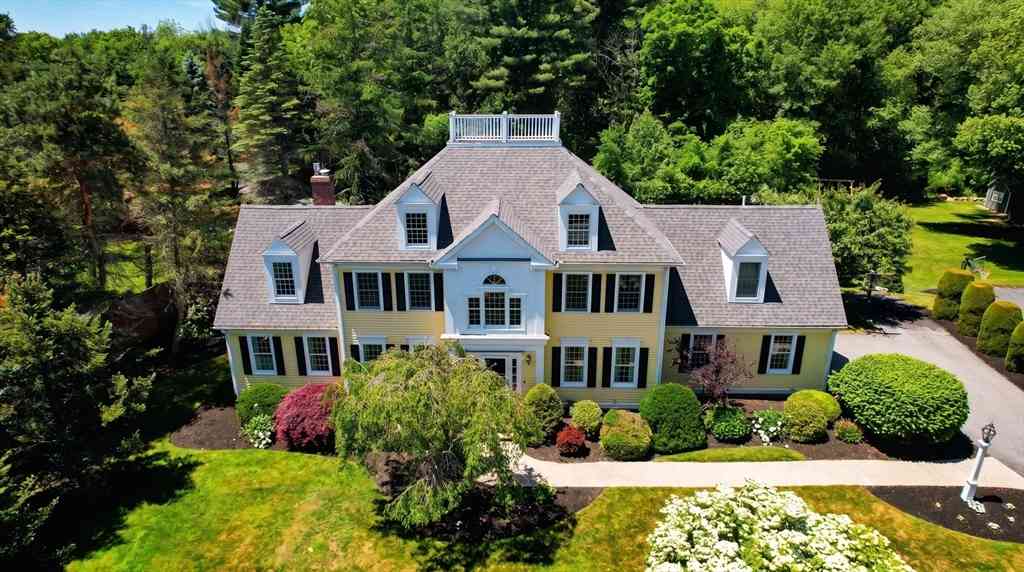 Homes For Sale - 4 Macintyre Drive<br/> North Reading, MA 01864