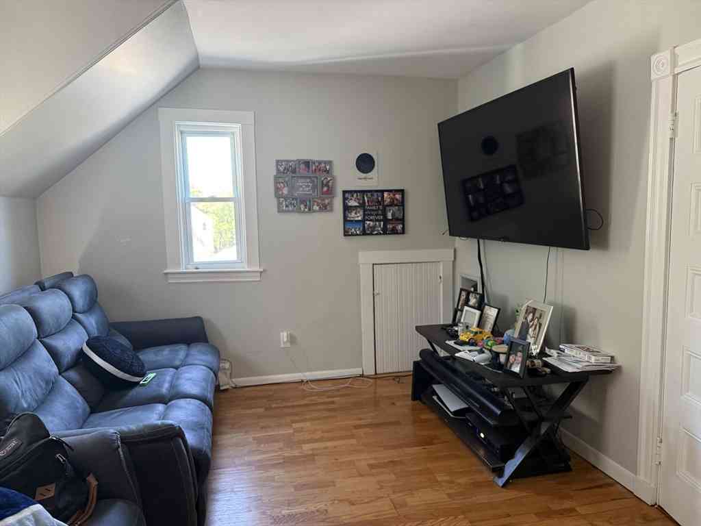 Homes For Rent - 80 E Division #2<br/> Braintree, MA 02184
