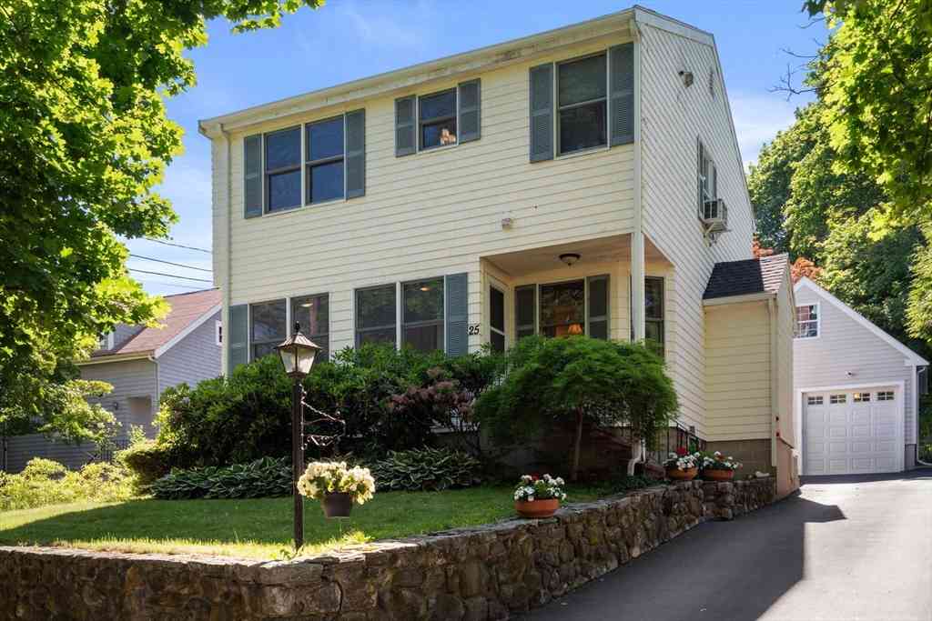 Homes For Sale - 25 Kendall Road<br/> Lexington, MA 02421