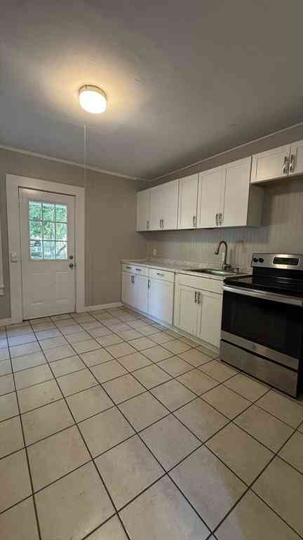 Apartment For Rent - 14 C St #1<br/> Northbridge, MA 01534