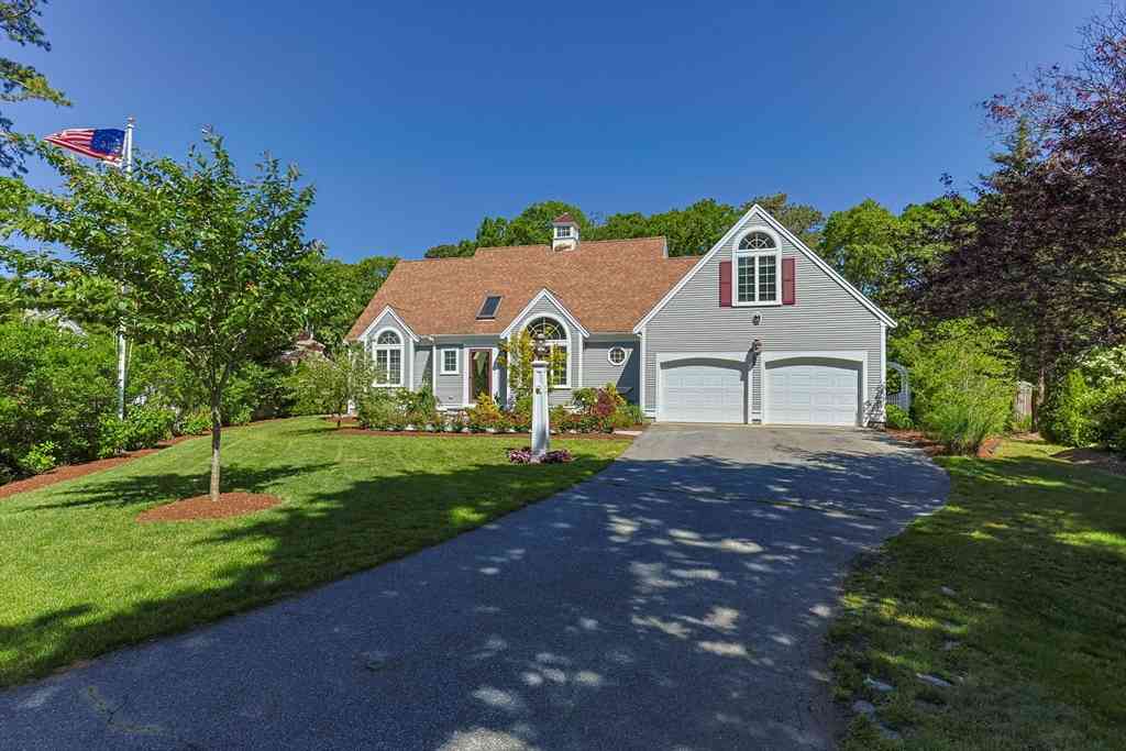 Homes For Sale - 15 Camrose Ct<br/> Barnstable, MA 02601