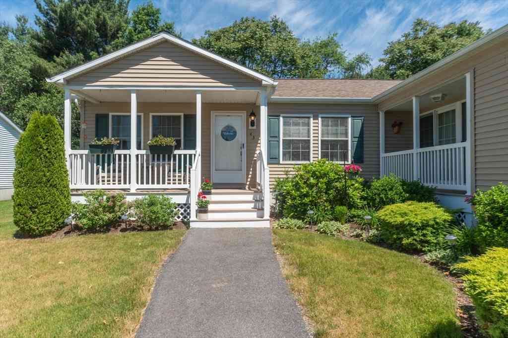 Homes For Sale - 43 Fieldstone Circle<br/> Bridgewater, MA 02324