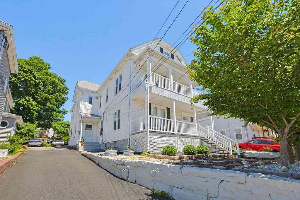 Multifamily For Rent - 72 Dysart St<br/> Quincy, MA 02169