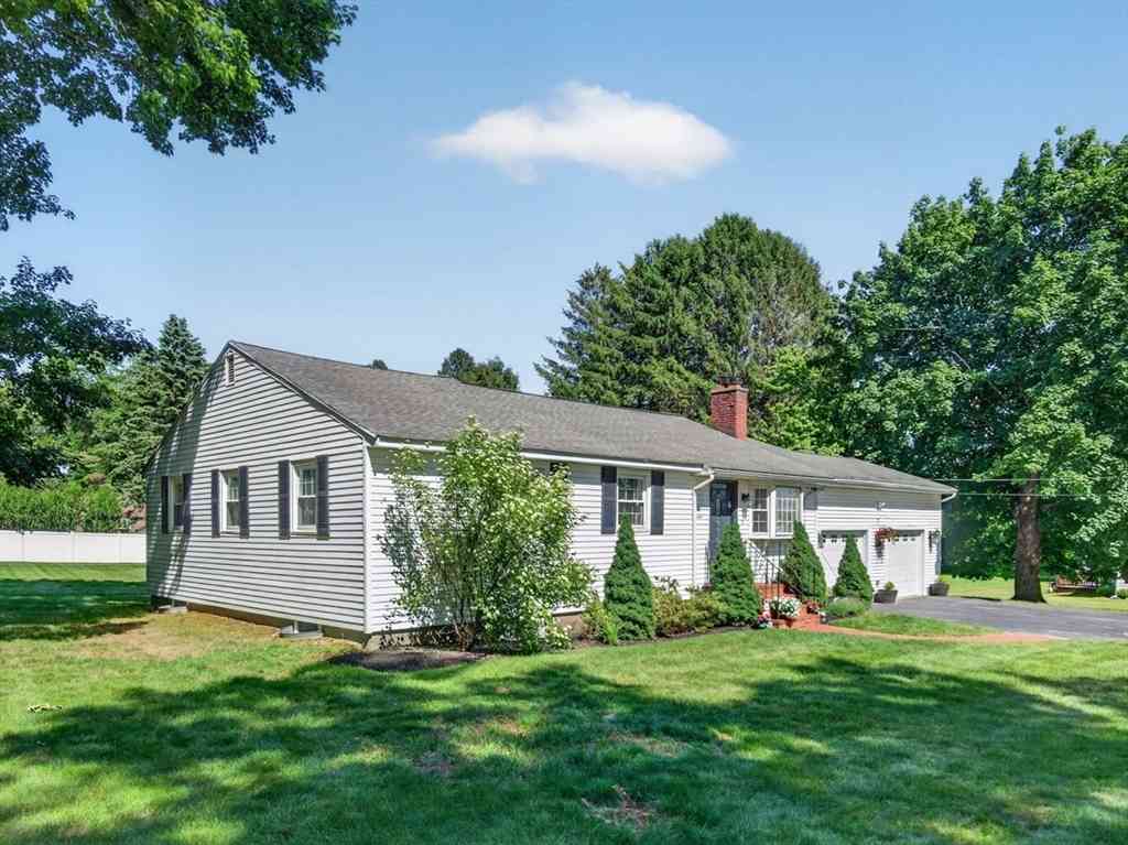 Homes For Sale - 15 Lovejoy Rd<br/> Andover, MA 01810