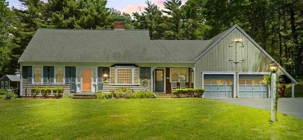Homes For Sale - 71 E Main St<br/> Middleboro, MA 02346