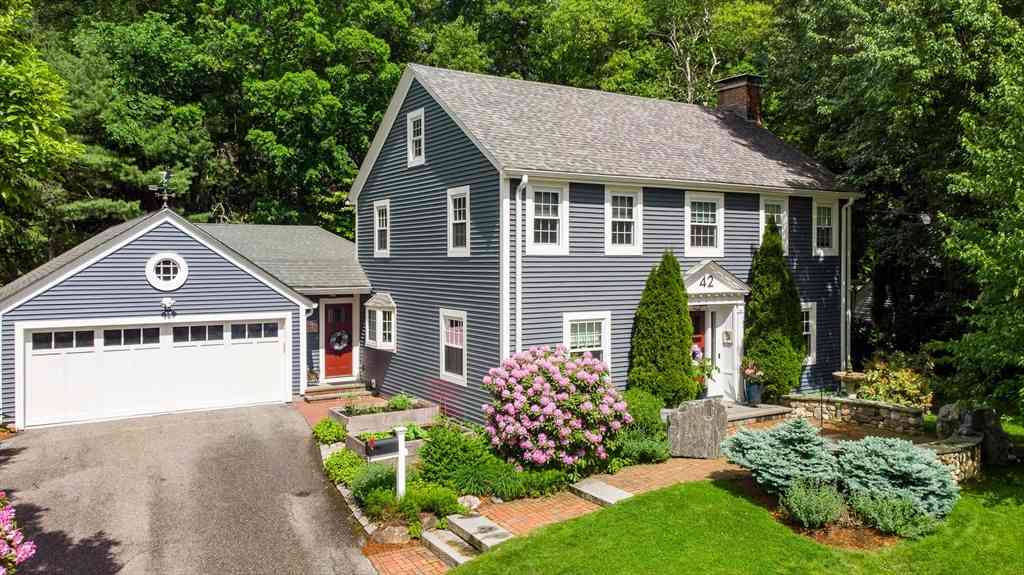 Homes For Sale - 42 Buckman Drive<br/> Lexington, MA 02421