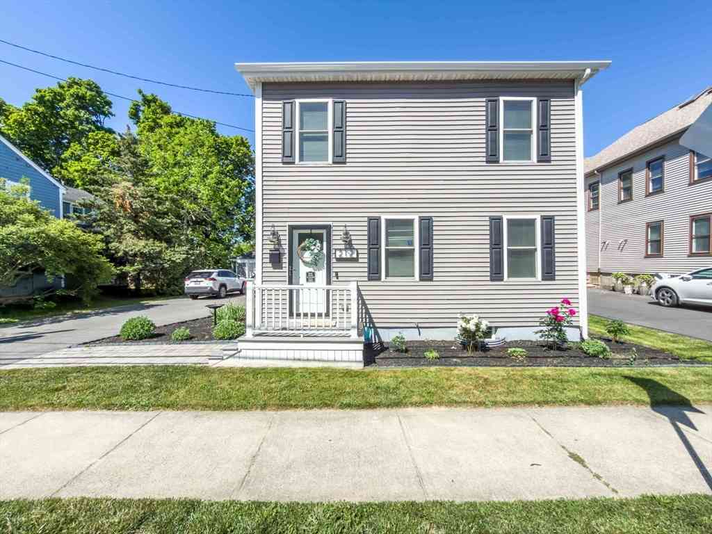Homes For Sale - 212 Main St<br/> Fairhaven, MA 02719