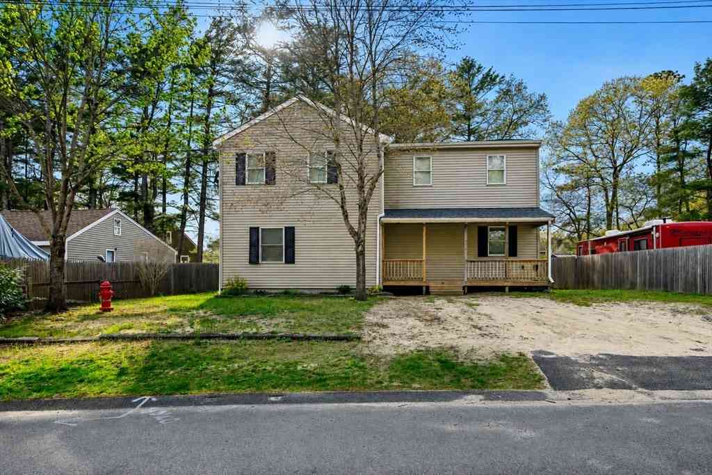 Homes For Sale - 8 Ash St<br/> Plymouth, MA 02360