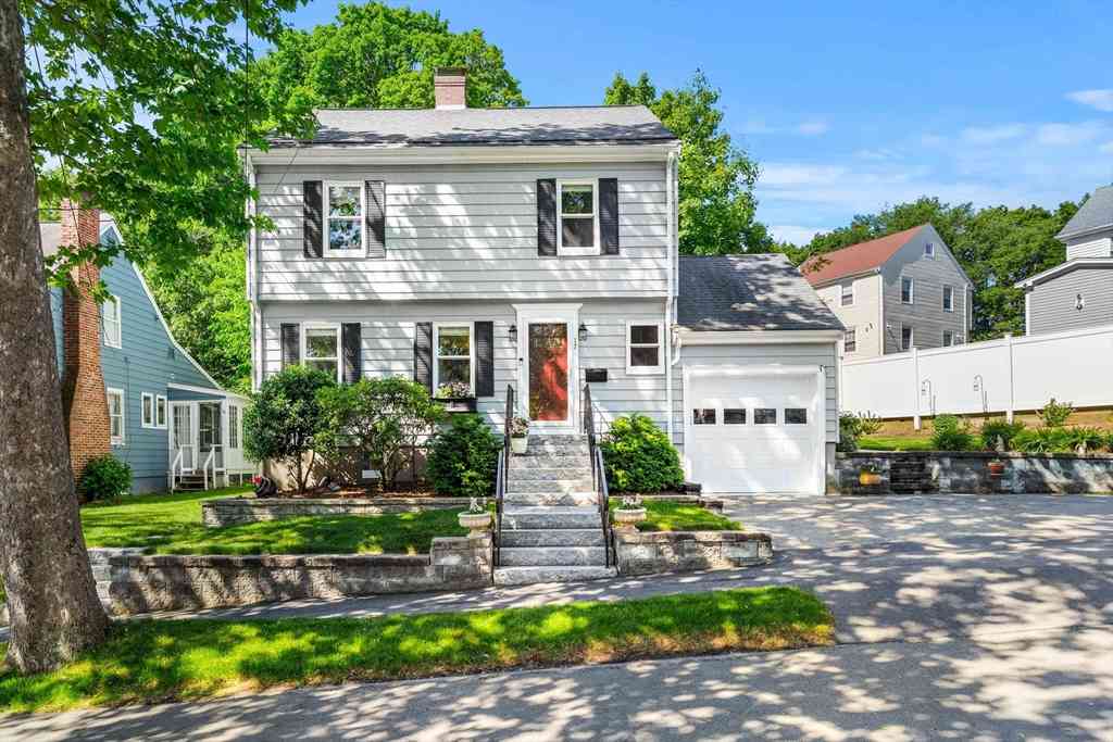 Homes For Sale - 17 Landon Road<br/> Milton, MA 02186
