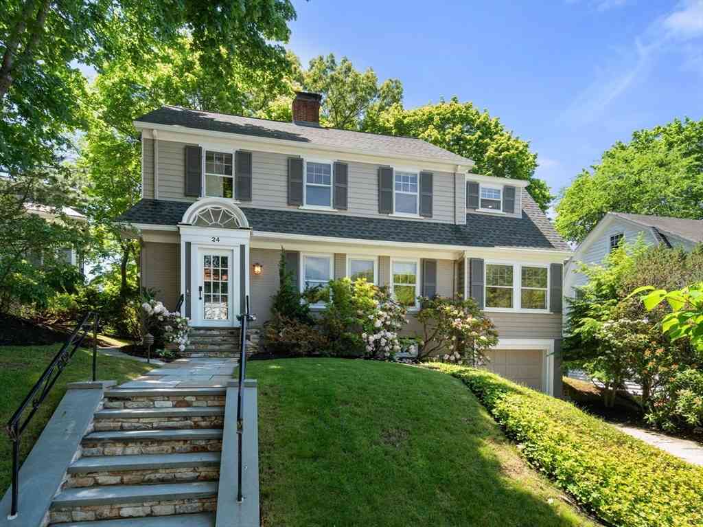 Homes For Sale - 24 Fenno Rd<br/> Newton, MA 02459