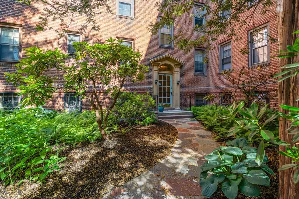 Condo For Sale - 16 Ware Street #31<br/> Cambridge, MA 02138