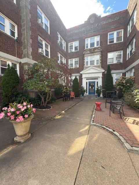 Apartment For Rent - 15 Ives #24<br/> Beverly, MA 01915
