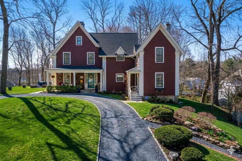 Homes For Sale - 40 Kimlo Rd<br/> Wellesley, MA 02481
