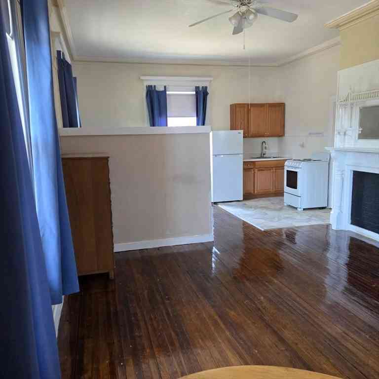 Apartment For Rent - 16 Garden Street #100<br/> Medford, MA 02155