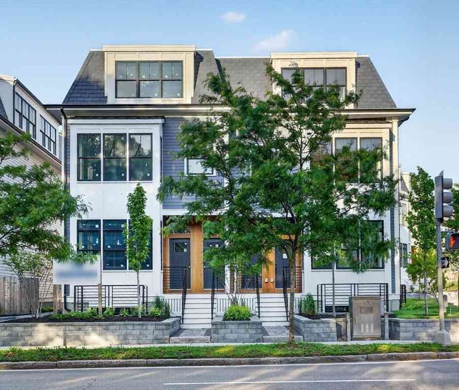 Condo For Sale - 325B Alewife Brook Pkwy #B<br/> Somerville, MA 02144
