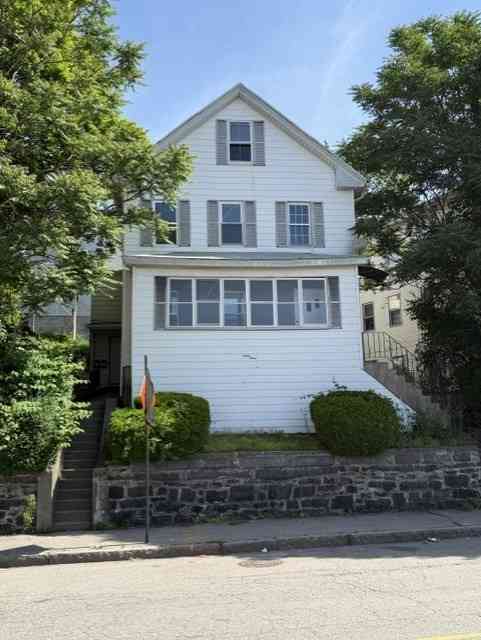 Apartment For Rent - 69 E Central St #2<br/> Worcester, MA 01605