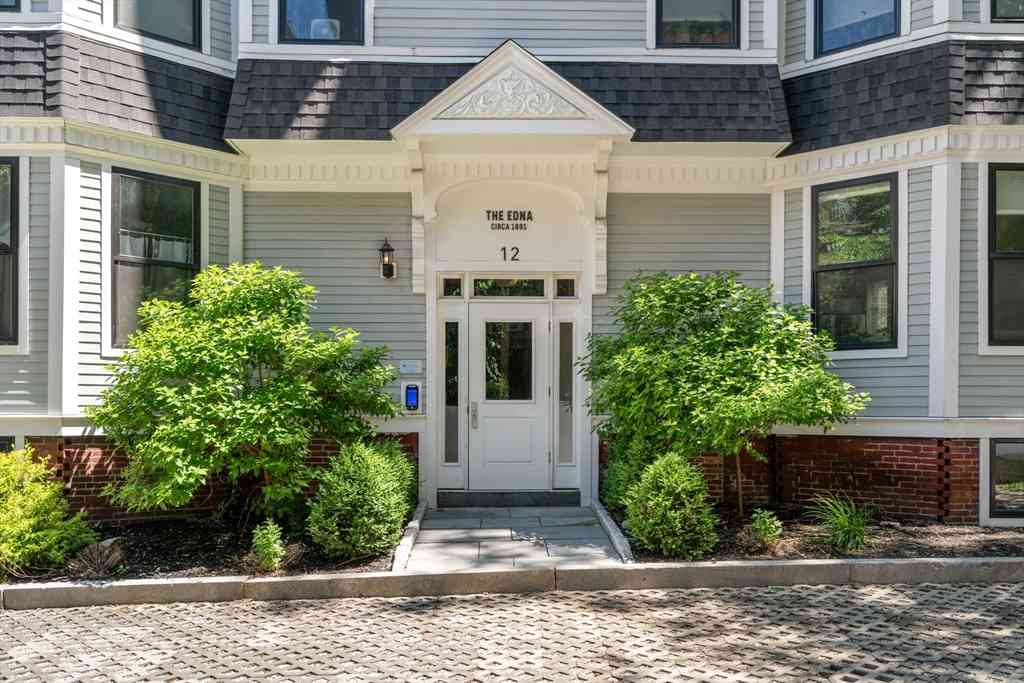 Condo For Sale - 12 Arnold Circle #3<br/> Cambridge, MA 02139