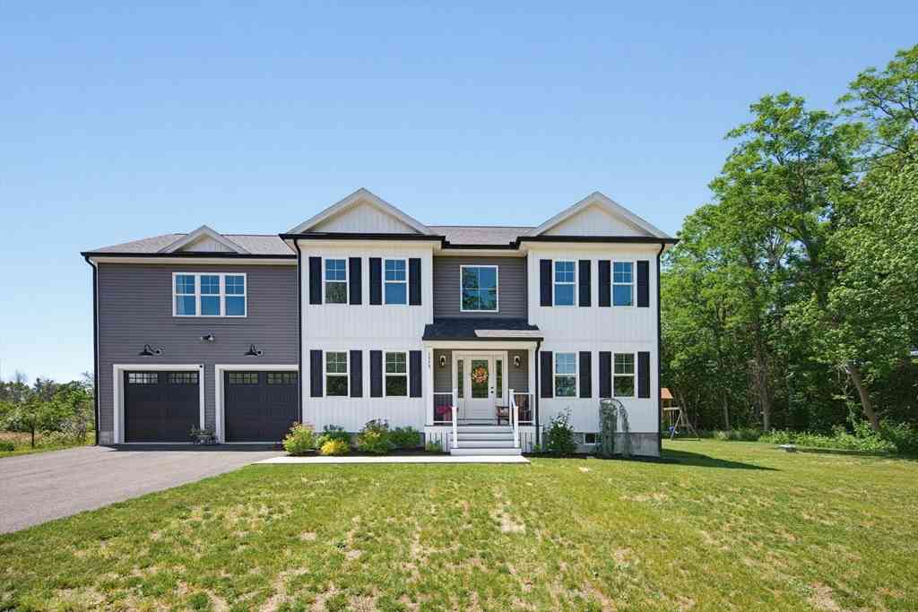 Homes For Sale - 1479 Main St<br/> Acushnet, MA 02743