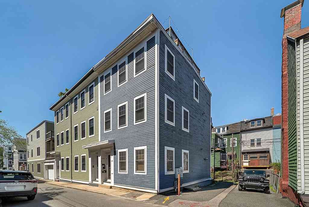Condo For Sale - 256 Bowen #2<br/> Boston, MA 02127