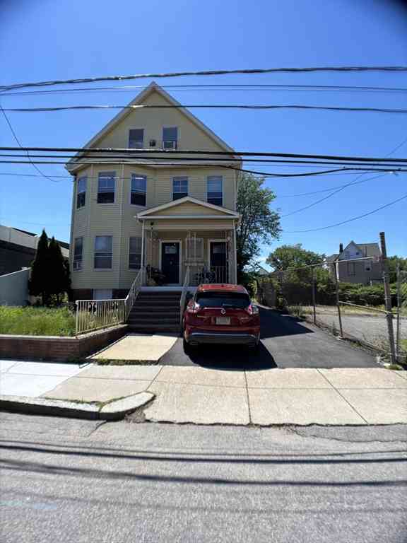 Apartment For Rent - 77 Bigelow Avenue #2<br/> Middlesex County, Watertown, MA 02472