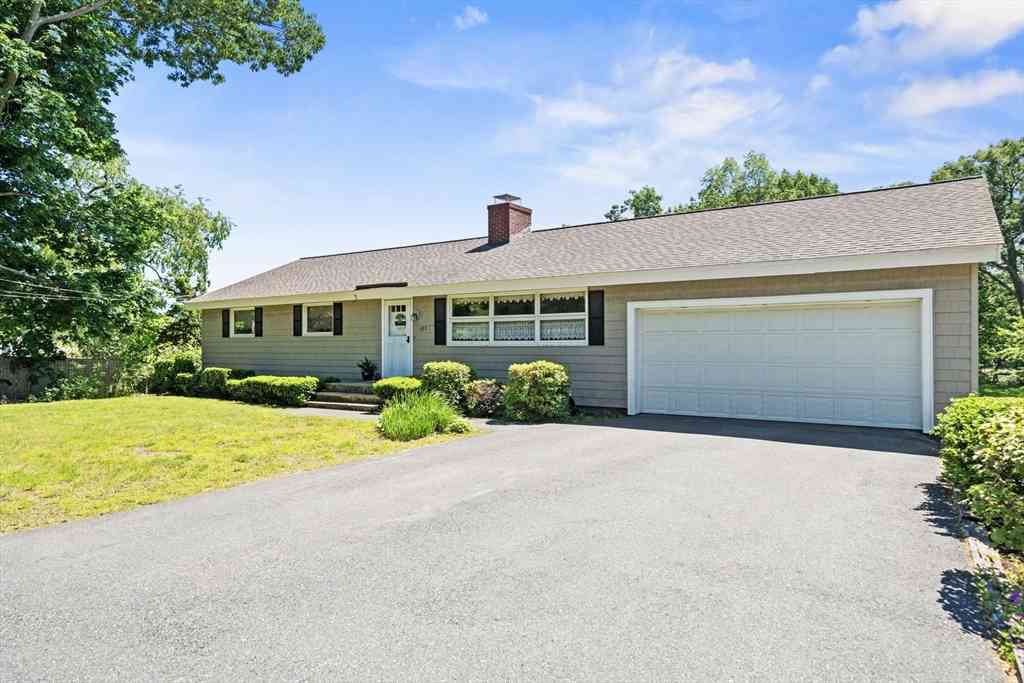 Homes For Sale - 111 Hamilton St<br/> Saugus, MA 01906