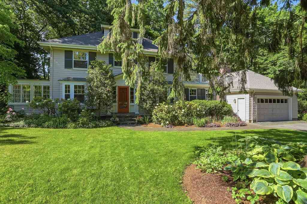 Homes For Sale - 42 Crescent Rd<br/> Concord, MA 01742