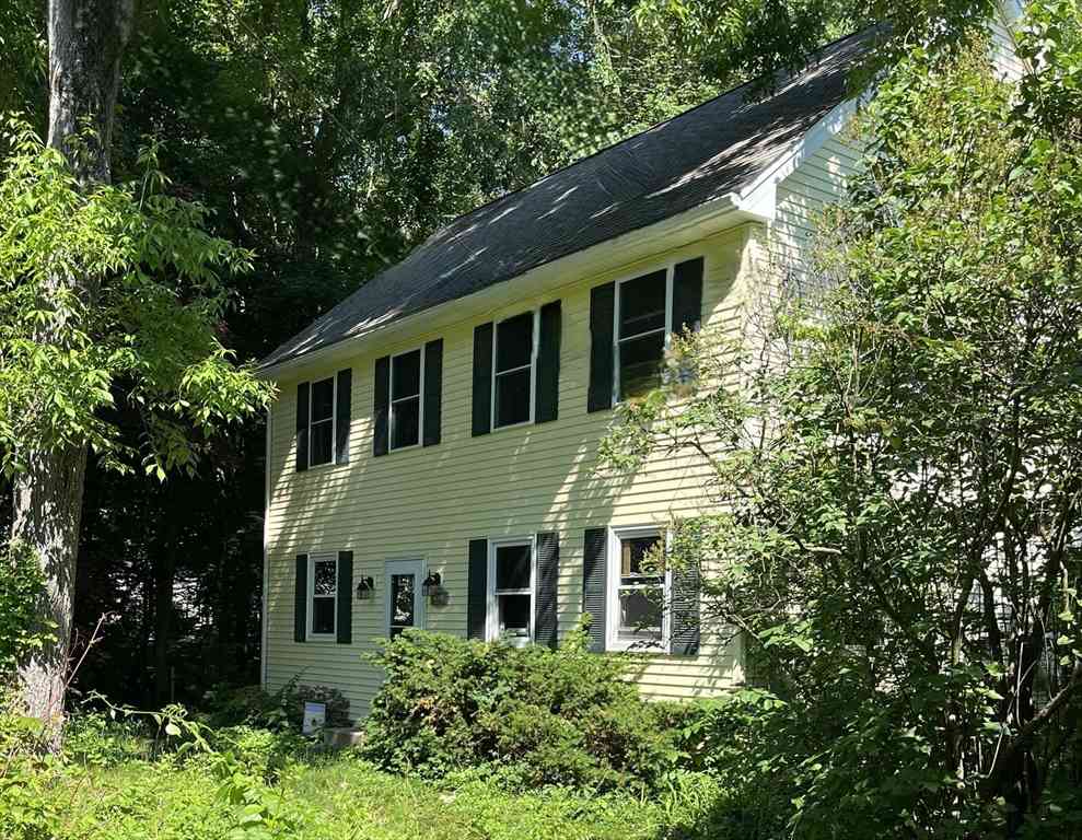Homes For Sale - 203 Lakeview Ave<br/> Tyngsboro, MA 01879