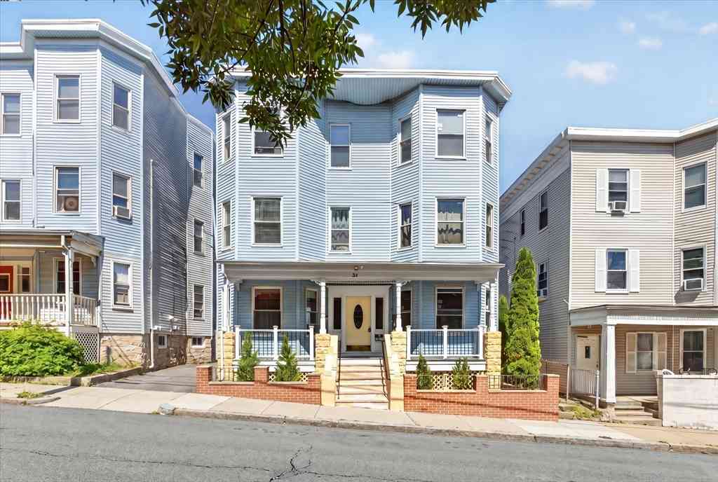 Condo For Sale - 34 Sumner St #3<br/> Revere, MA 02151