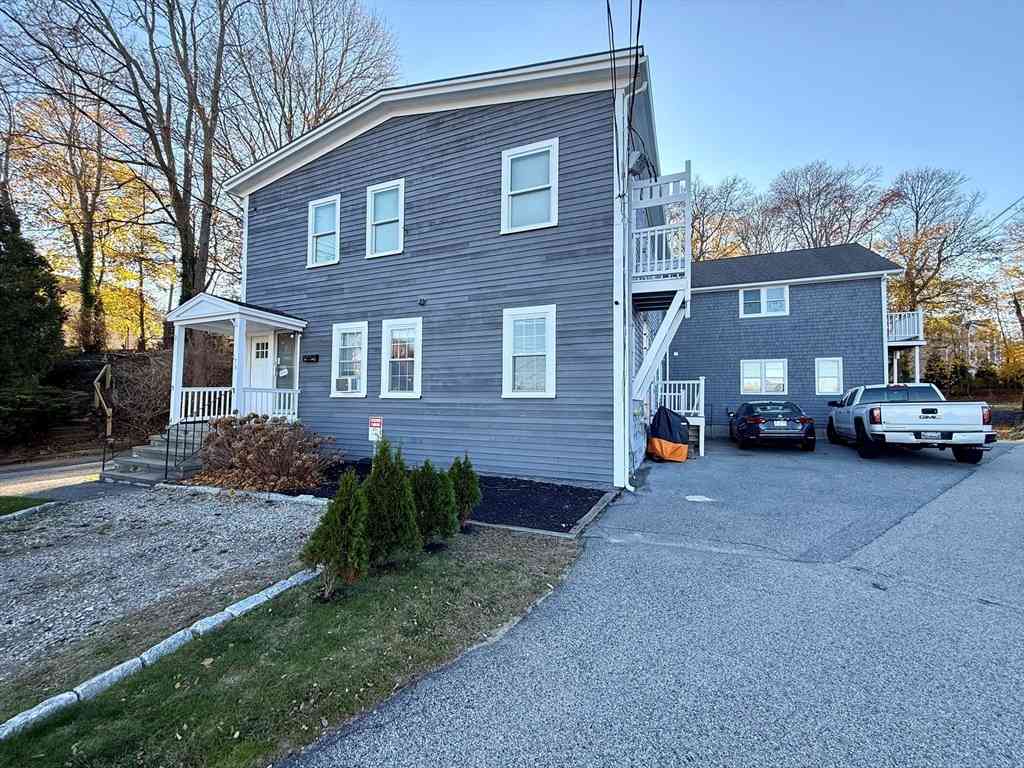 Apartment For Rent - 176 Court St #4<br/> Plymouth, MA 02360