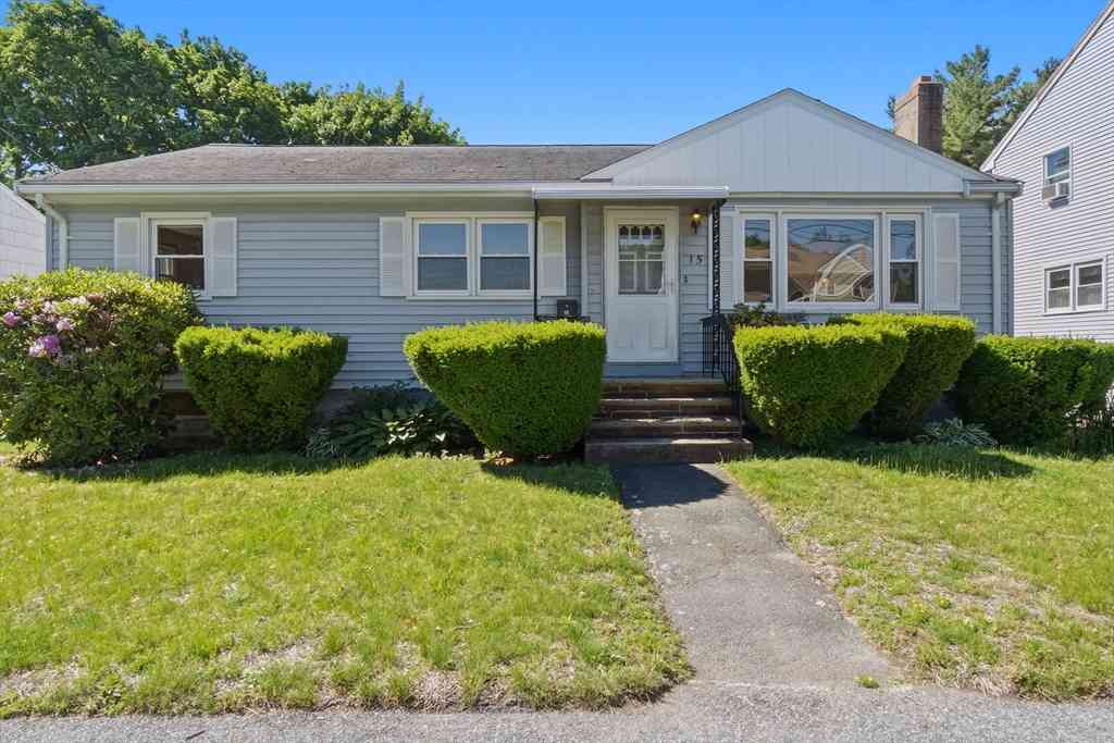 Homes For Sale - 15 Carol Ann Rd<br/> Peabody, MA 01960