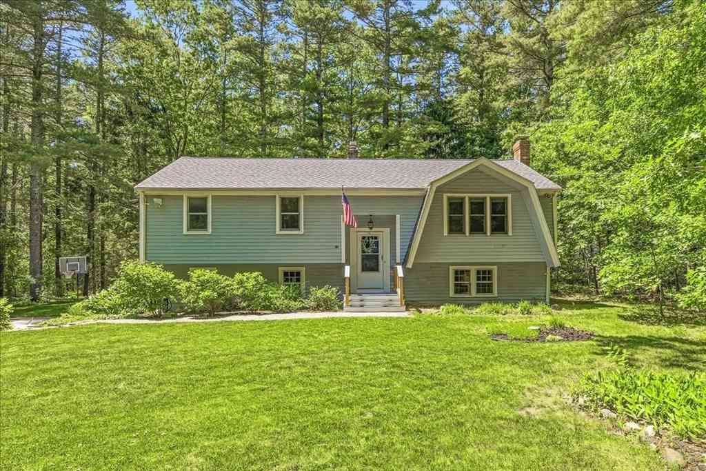 Homes For Sale - 15 Shady Acre Ln<br/> Pembroke, MA 02359