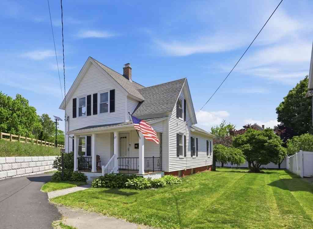 Homes For Sale - 17 Clark St<br/> Westfield, MA 01085