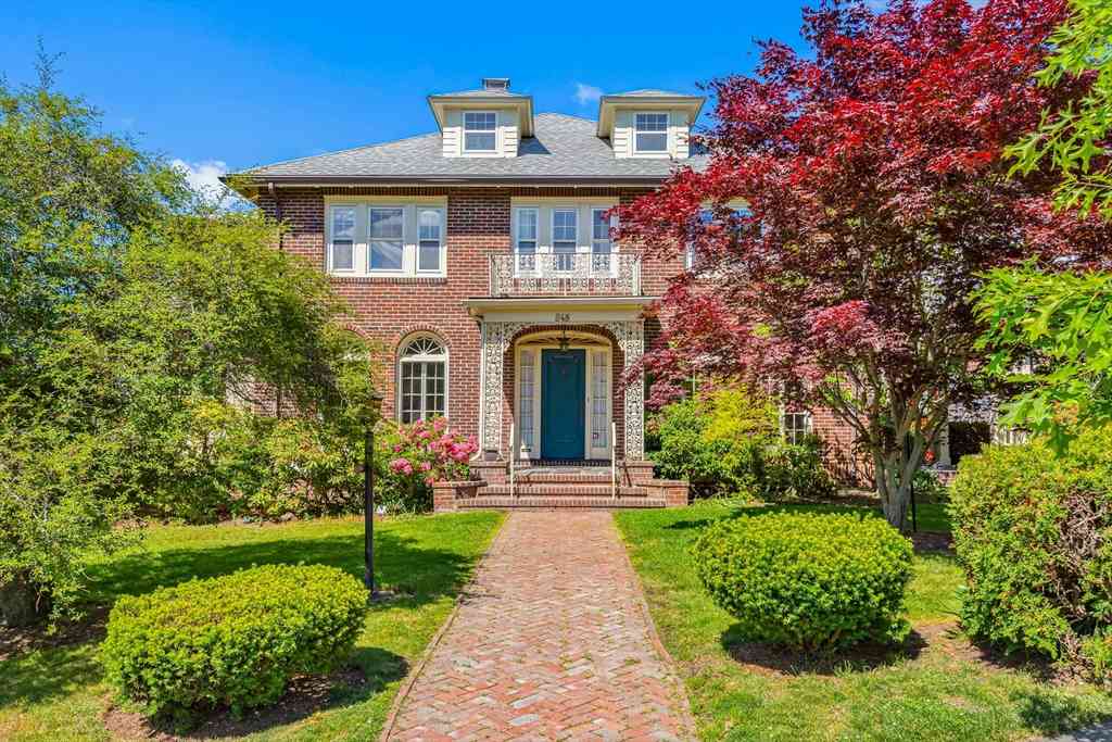 Homes For Sale - 248 Slade Street<br/> Belmont, MA 02478