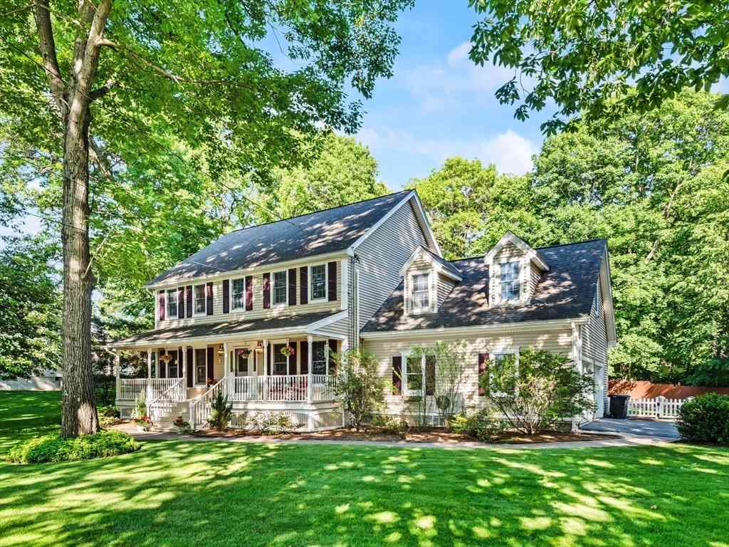 Homes For Sale - 7 Woodcliffe Ave<br/> Worcester, MA 01604