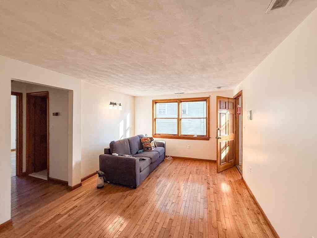 Apartment For Rent - 202 Bremen St #3<br/> Boston, MA 02128