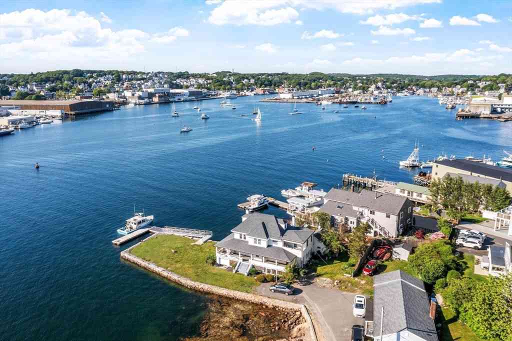 Homes For Sale - 7 Sumac Lane<br/> Gloucester, MA 01930