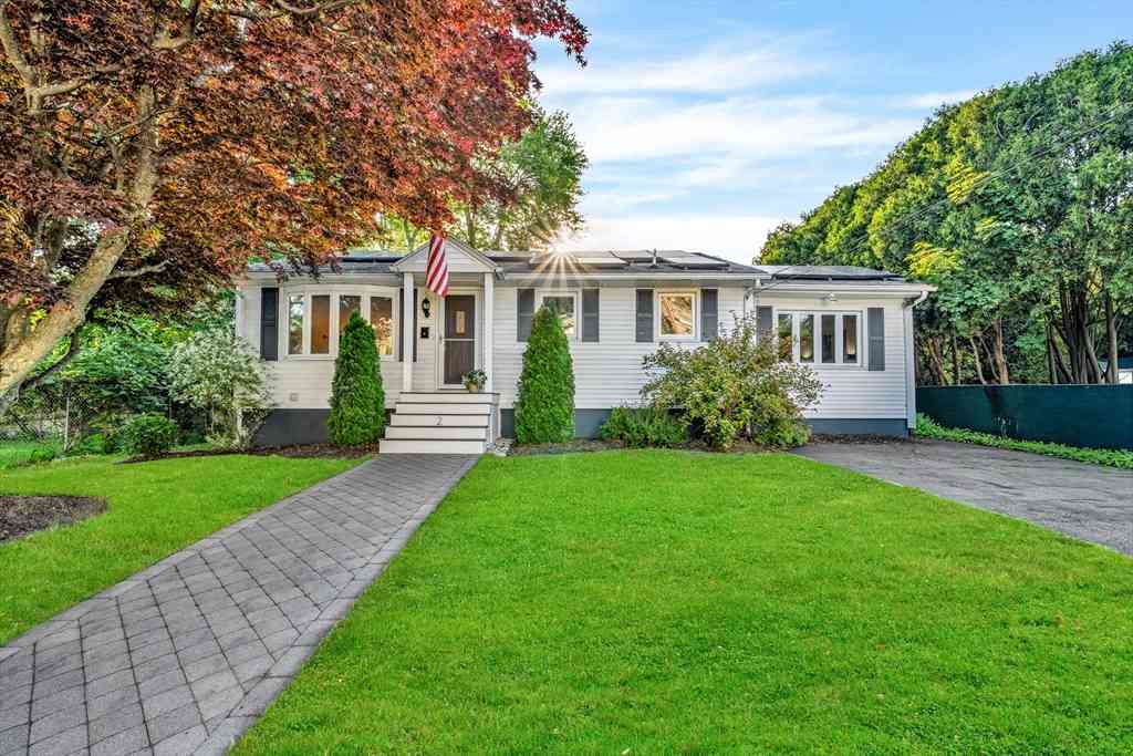 Homes For Sale - 2 Bailey St<br/> Methuen, MA 01844