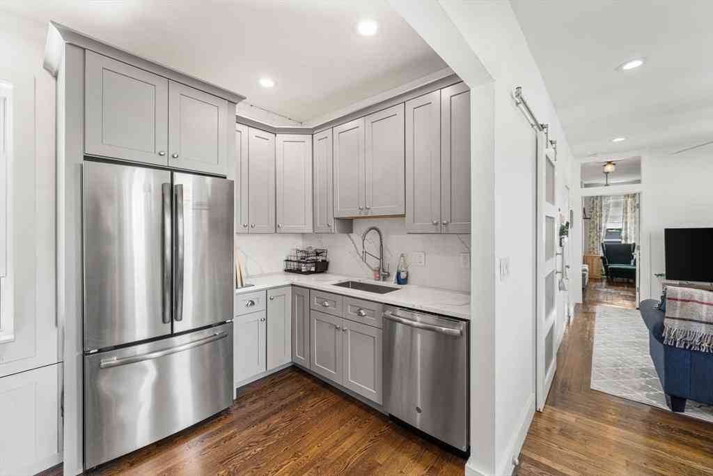 Condo For Sale - 12 Pearl St #4<br/> Boston, MA 02129