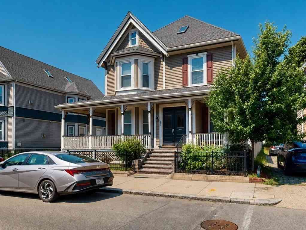 Condo For Sale - 47 Harvest St #3<br/> Boston, MA 02125
