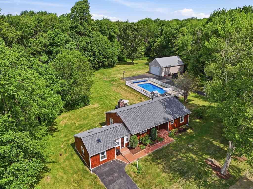 Homes For Sale - 126 Putnam Hill Rd<br/> Sutton, MA 01590