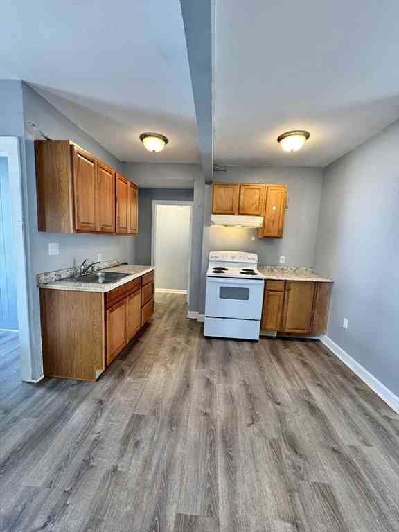 Apartment For Rent - 60 Tremont St #2<br/> Brockton, MA 02301