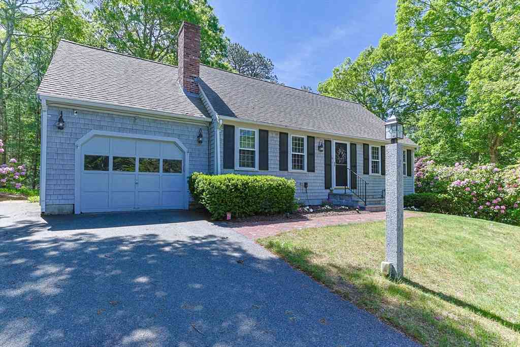 Homes For Sale - 114 King Arthur Dr<br/> Barnstable, MA 02601